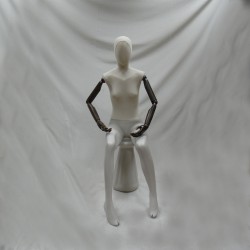 Maniquí Mujer Sentada
